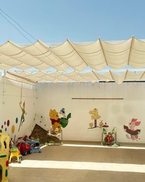 Toldo plegable jardín de infancia